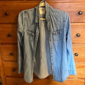 Abercrombie & Fitch denim shirt, small
